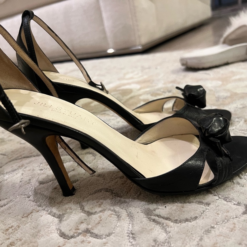 Jill Stuart Elegant Black Heels with Bow Detail